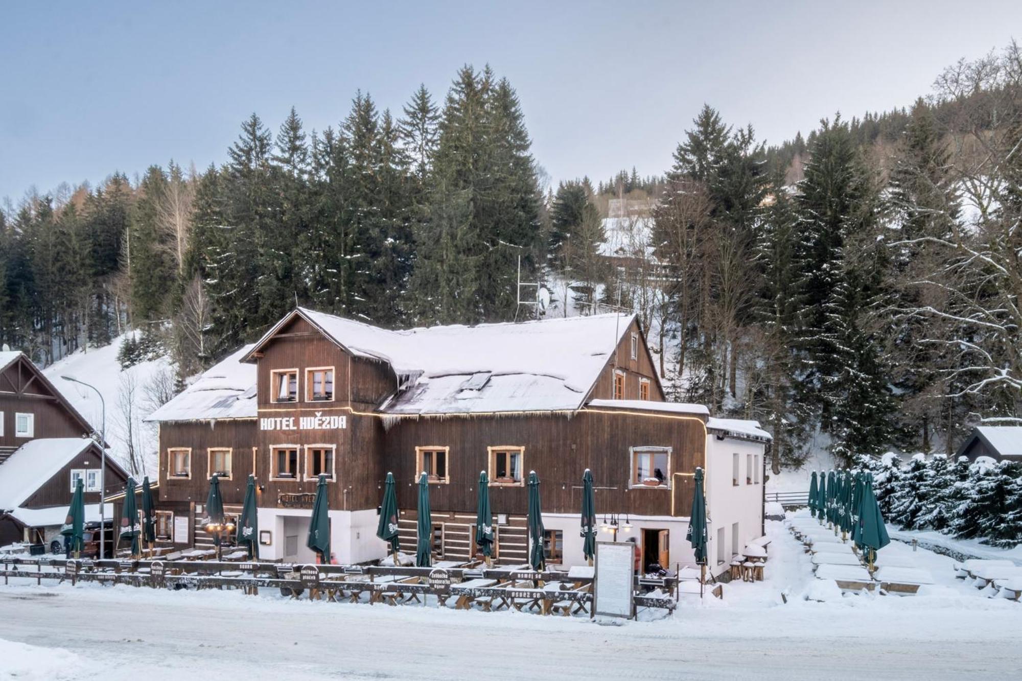 Hotel Hvezda Pec pod Sněžkou Exteriér fotografie